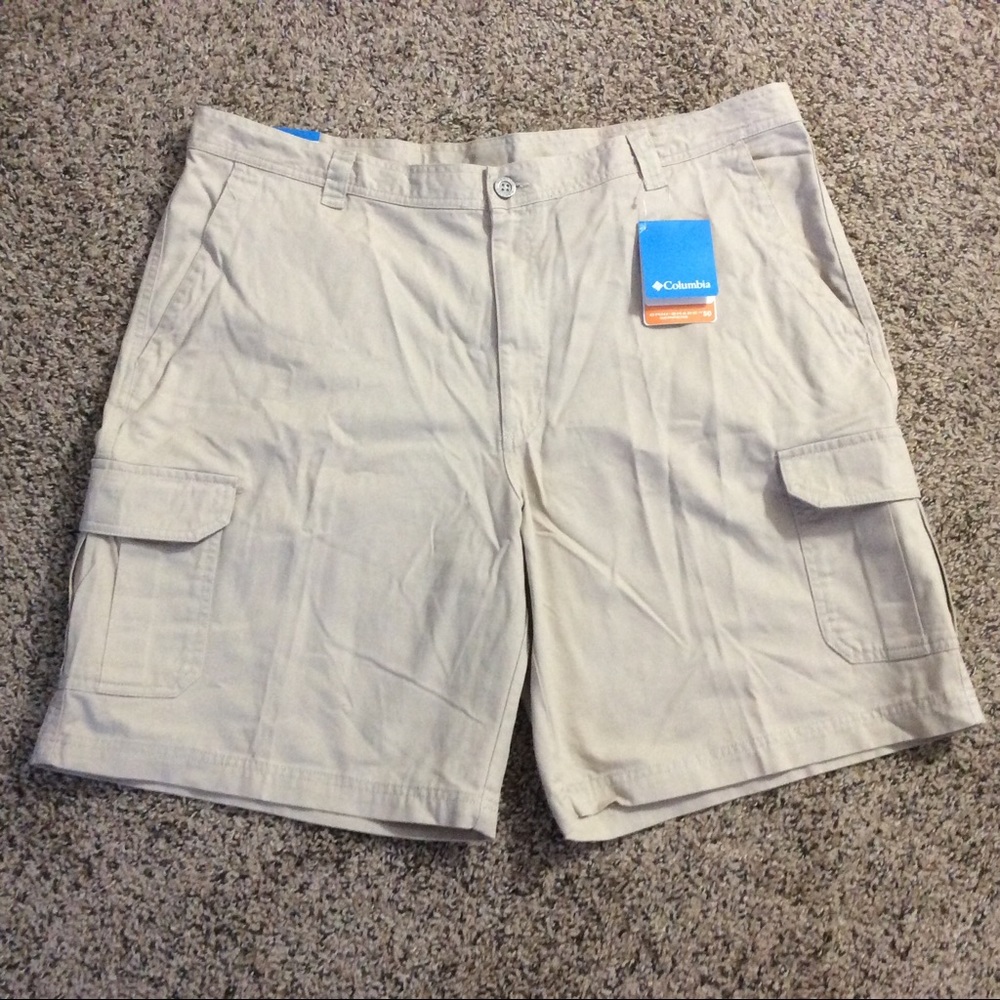 Men’s Columbia Cargo Shirts - 42” waist - NEW